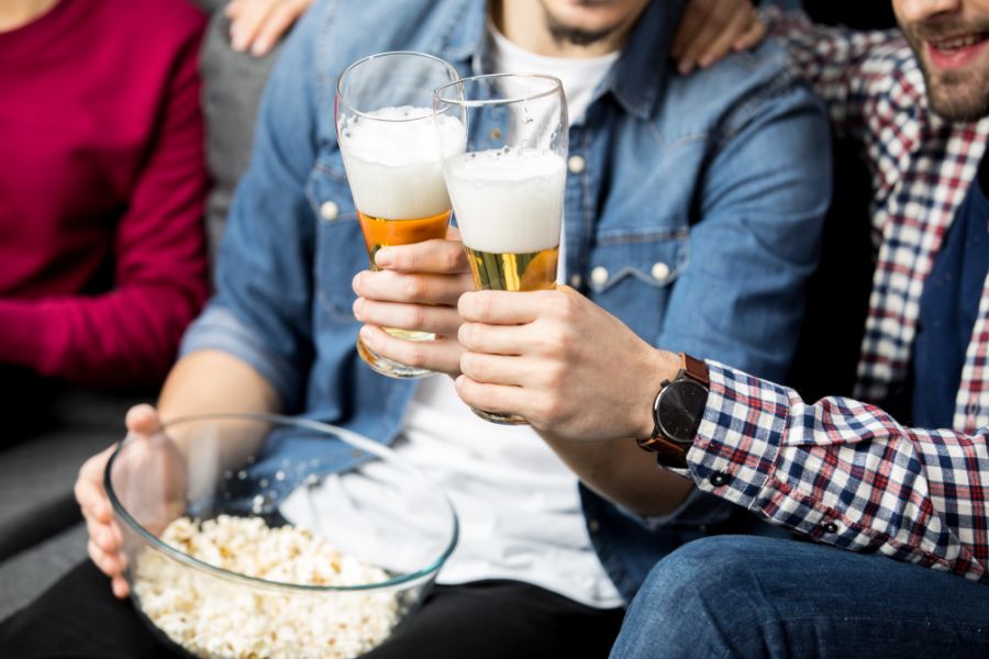 Friends drinking beer together